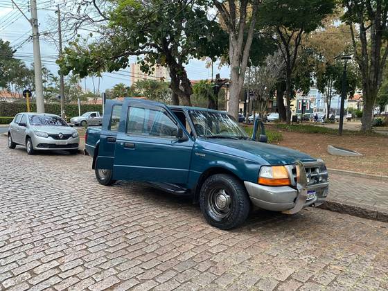 FORD RANGER 2.5 XL 4X2 CD 8V GASOLINA 4P MANUAL FORD RANGER 2.5 XL 4X2 CD 8V GASOLINA 4P MANUAL